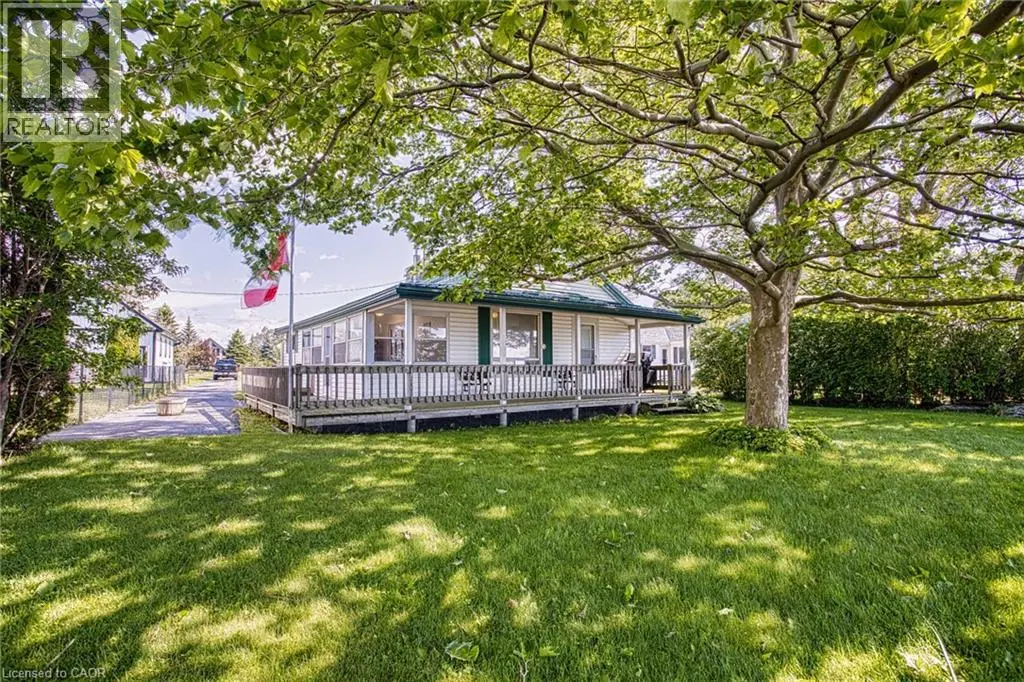 15 Horseshoe Bay Road, Dunnville